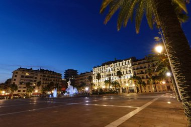 Özgürlük Meydanı veya Fransa 'nın Toulon şehrinin merkezindeki Place de la Liberte