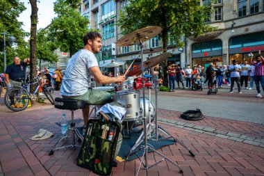 Hanover - 26.6.2021: Sokak performansları