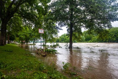 Almanya - 16.7.2021: Şiddetli yağmurlar nedeniyle Almanya 'da seller