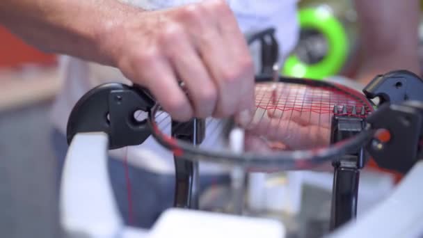 Badminton rachete de reparare și țesut — Videoclip de stoc