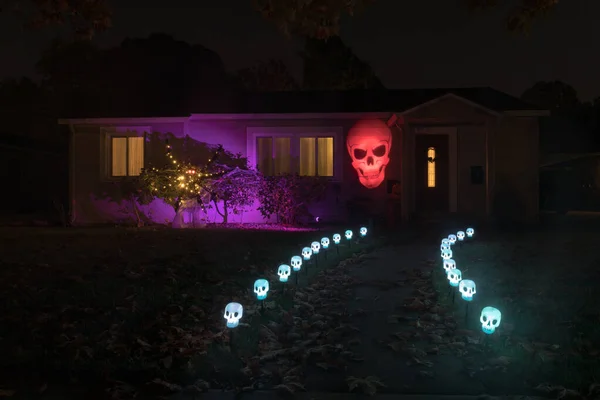 Halloween Night Lights Decorating House California — Stock Photo, Image