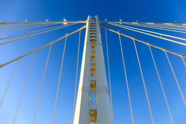 サンフランシスコ オークランド ベイブリッジ イースタン スパン タワー クローズアップ — ストック写真