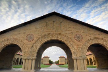 Palo Alto, Kaliforniya 'daki Misyon Dirilişi Romanesk Mimari
