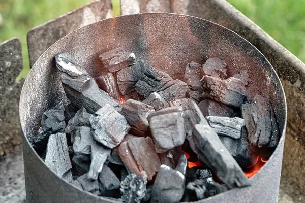 Holzkohlegrill Bei Vorheizung Flammen Grillen Wochenende Garten — Stockfoto