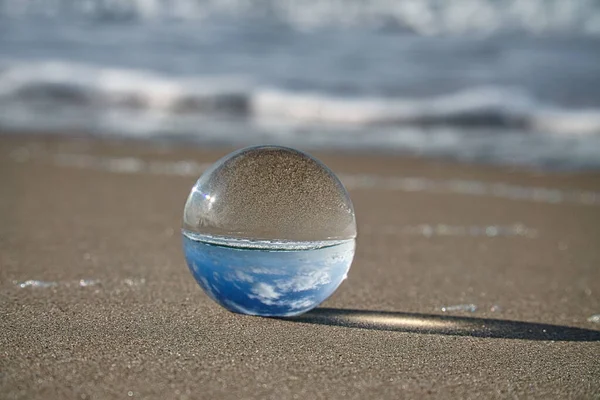 Glass Sphere Beach Baltic Sea Detailed Close Sphere Reflection Landscape — 图库照片