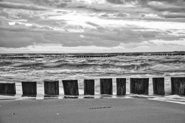 Sunset Beach Baltic Sea Black White Groynes Front Sea Sky — Zdjęcie stockowe