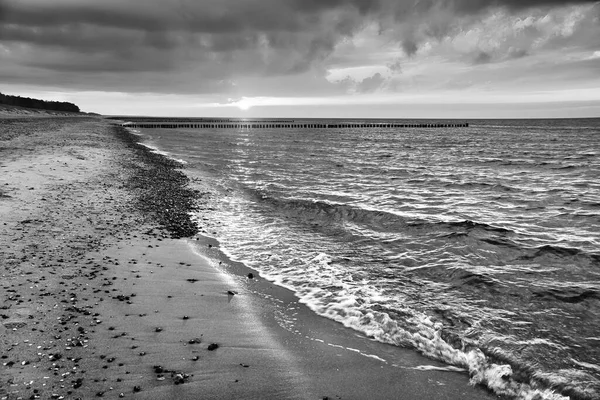 Pôr Sol Uma Vista Sobre Praia Zingst Mar Báltico Caminhe — Fotografia de Stock