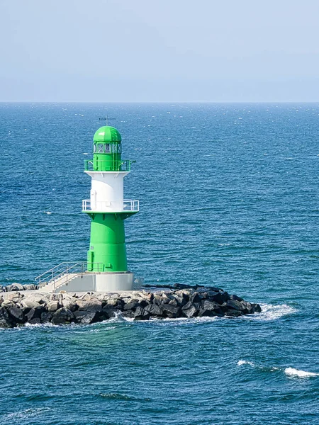 Grün Weißer Leuchtturm Der Warnow Rostock Der Ostsee Wahrzeichen Der — Stockfoto