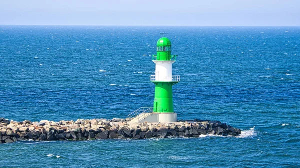 Grün Weißer Leuchtturm Der Warnow Rostock Der Ostsee Wahrzeichen Der — Stockfoto