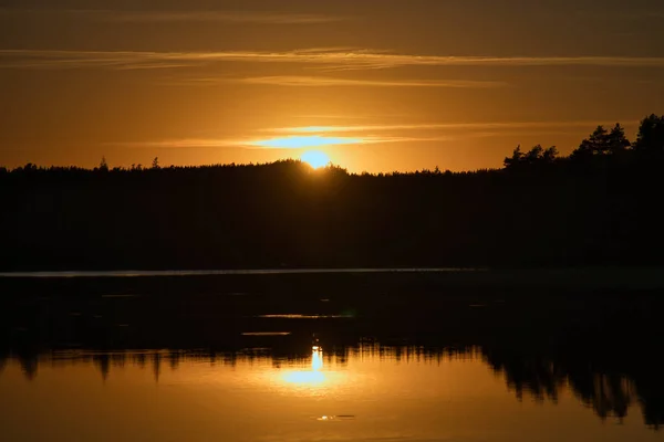 Закат Шведском Озере Малланде Романтическое Настроение Вечера Пейзаж Скандинавии Природе — стоковое фото