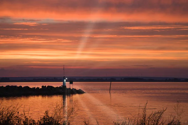 Sonnenuntergang Schweden Hafen Von Vaettern Leuchtturm Hintergrund Der Dämmerung Landschaft — Stockfoto