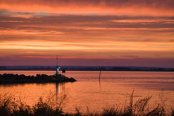 Sonnenuntergang Schweden Hafen Von Vaettern Leuchtturm Hintergrund Der Dämmerung Landschaft — Stockfoto