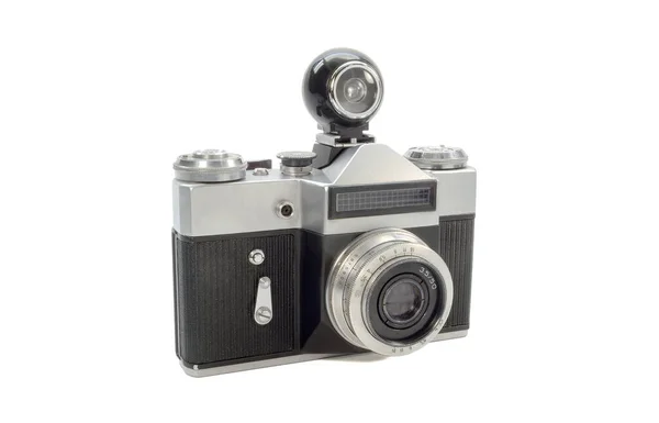 白い背景に隔離された外部ファインダーと古いフィルムカメラ — ストック写真