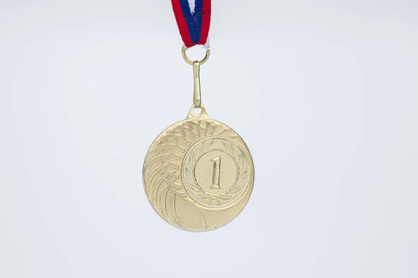 Médaille Fond Blanc Neige Pour Les Gagnants Des Jeux Hiver — Photo