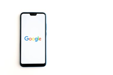 New York, ABD, 1. HUAWEI ekranında Google uygulama simgesi, yakın plan. Google simgesi. Google uygulaması. Google Sosyal medya ağı. Sosyal ortam simgesi