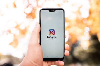 NEW YORK, ABD, 9 Aralık 2021: HUAWEI ekranında Instagram uygulama simgesi. Instagram simgesi. Instagram uygulaması. Instagram Sosyal medya ağı. Sosyal ortam simgesi