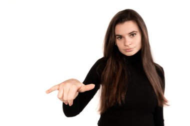 İşaret dilindeki kayıtsız jest, işaret dili jestler, yüz ifadesi ve vücut dili kullanarak iletişim kurmanın görsel bir yoludur. İşaret Dili çoğunlukla sağır insanlar tarafından kullanılır.