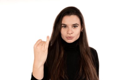 İnce, işaret dilinde jest, işaret dili jestler, yüz ifadesi ve vücut dili kullanarak iletişim kurmanın görsel bir yoludur. İşaret dili daha çok işitme kaybı yaşayanlar tarafından kullanılır.