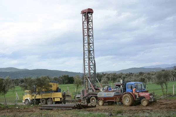 Artesiano Plataforma Perforación Trabajo Para Explorar Agua Superior Recurso Minero —  Fotos de Stock