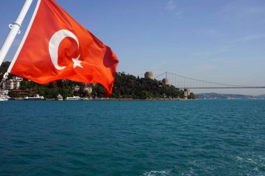 Türk bayrağı Dardani Boğazı üzerinde dalgalanıyor                               