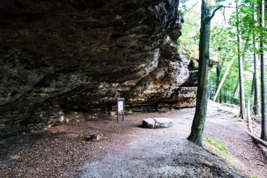 Czech kumtaşı kaya formatlarında yürüyüş ulusal park manzarası