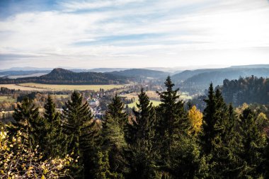 Avrupa 'nın kuzey bohemyasında, ardspach' ta çok güzel kaya kumtaşı oluşumları