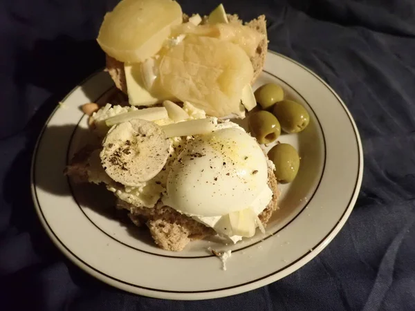 Porción Servida Pan Sándwich Con Huevos —  Fotos de Stock