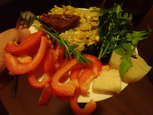 Porción Fresca Ensalada Verduras Plato — Foto de Stock