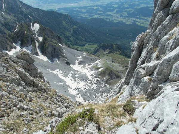 Горные Породы Cilmbing Wilder Кайзер Gebirge Австрийской Европе — стоковое фото