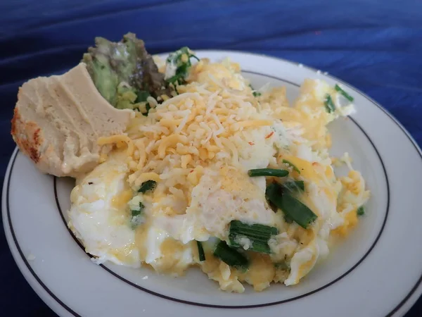 Scrabbled Eggs Vegetales Served Plate Breakfast — Stok Foto