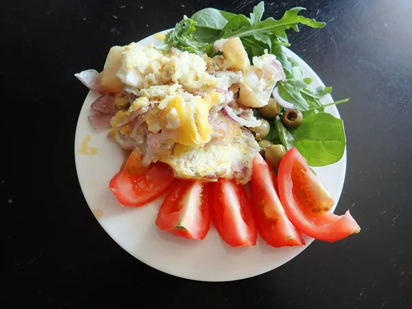 Bread Cheese Vegetables Snack Served Plate — ストック写真