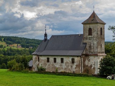 Kırsal kesimde geleneksel bir Czech Cristian kilisesi.