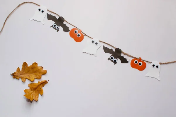 Homemade Garland Jute Rope Made Pumpkin Bat Ghosts Eyes White — Stock Photo, Image