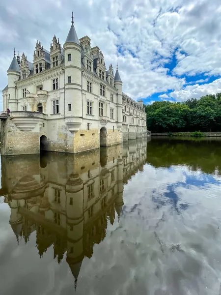 Chateau de Chenonceau i refleksja nad rzeką — Zdjęcie stockowe