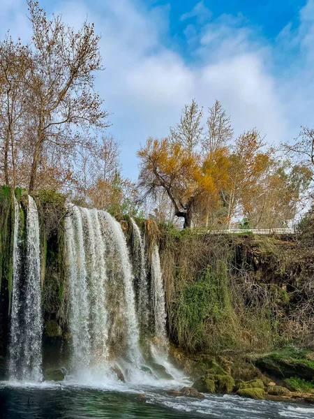 Antalya ilinin Yukarı Duden şelalesi ve doğa parkı, Türkiye