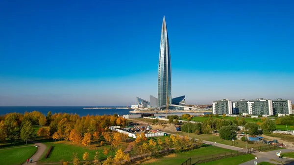 Grattacielo Lahta Gazprom San Pietroburgo Sfondo Cielo Blu Paesaggio Urbano — Foto Stock