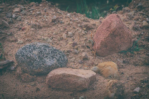 黄砂和卵石沙坑 — 图库照片