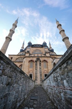 Edirne, Türkiye - Ekim 2021: Selimiye Camii 'nin tepeden tırnağa manzarası