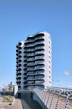 Kopenhag, Danimarka - Eylül 2022: Gelecekteki Sistemler tarafından tasarlanan Metropolis konut binasının mimarisi, Kasper Danielsen Arkitekter 2007 yılında Sluseholmen