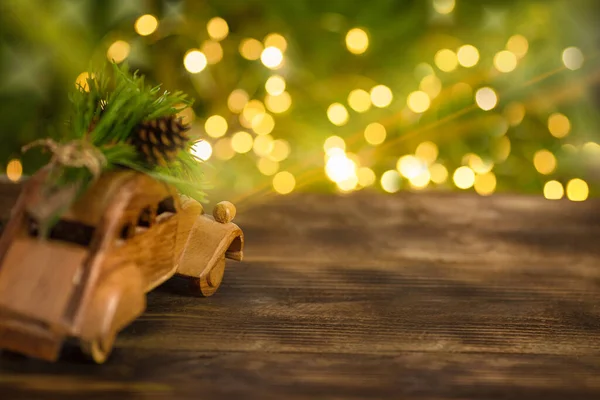 Coche Con Árbol Navidad Fondo Brillantes Luces Bokeh Navidad —  Fotos de Stock