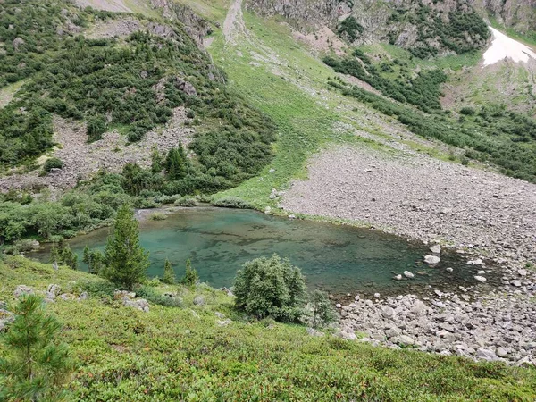 Vista Lago Montaña Hermoso Lugar Con Una Vista Única Las —  Fotos de Stock