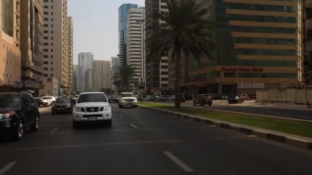 Cars Moving Arabic Road City Center Palms Skyscrapers Background — Video