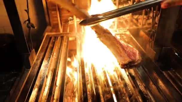 Perfect Bone Steak Roasted Grill Turned Other Side Cooking High — Videoclip de stoc