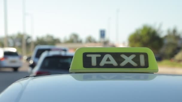 Green Taxi Sign Taxi Car Airport Meeting Point High Quality — Αρχείο Βίντεο