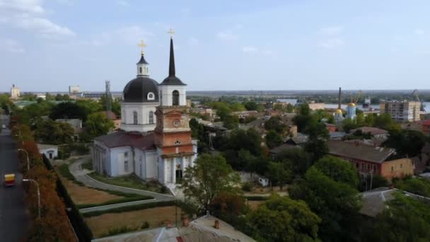 Aerial Drone Footage Cherson City Church Houses Green Trees Ukraine — стокове відео