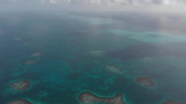 Epic Aerial View Small Boats Great Blue Hole Marine Sinkhole — Stock videók