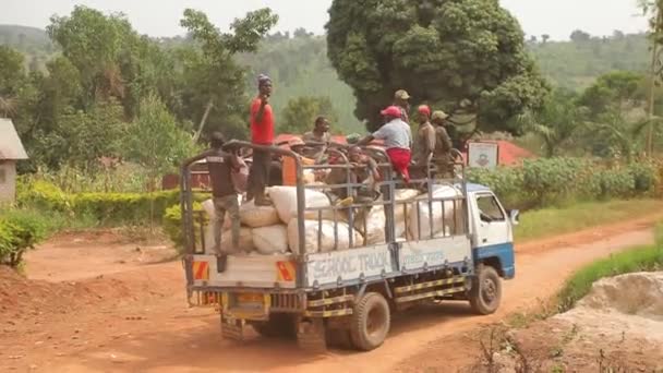 Many African Men Standing Car Loaded Bags Man Asks Payment — Stock Video