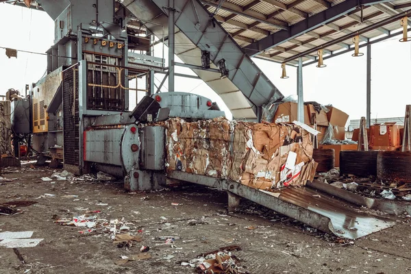 Photo Building Dump Rubbish Garbage — Stock Photo, Image