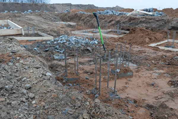 Foto Van Een Schop Achtergrond Van Een Bouwplaats Rechtenvrije Stockfoto's