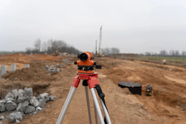 Lojistik merkezinin inşaat alanındaki katın fotoğrafı. 